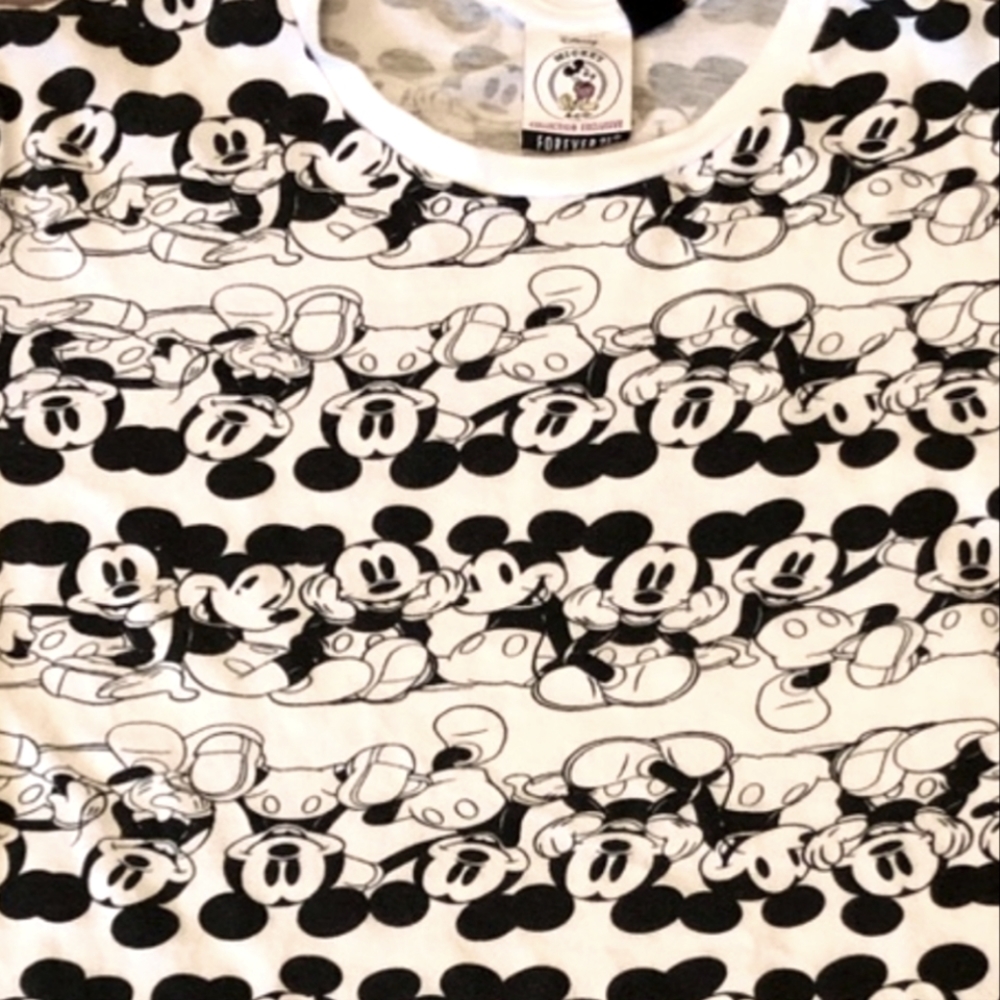 *LAST CHANCE*  Mickey Mouse T-Shirt